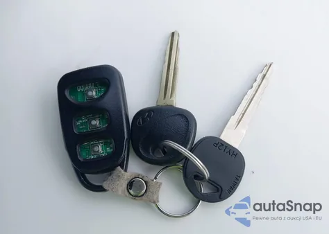 2012 Hyundai Elantra Gls from USA, damaged, VIN 5NPDH4AE3CH067663